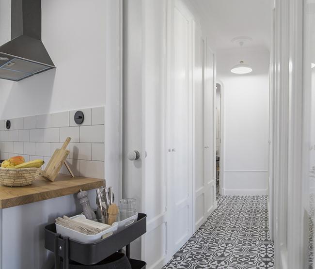 La Madeleine Flavie Noir 20X20