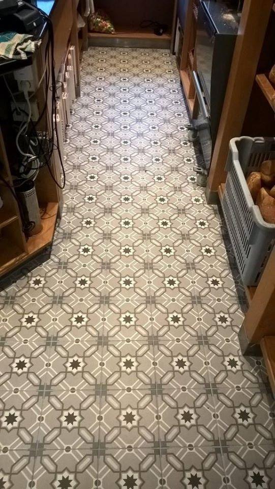 La Madeleine Odie 20X20