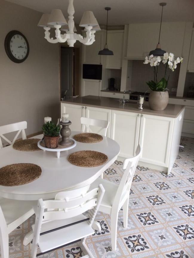 La Madeleine Juliette Marron 20X20