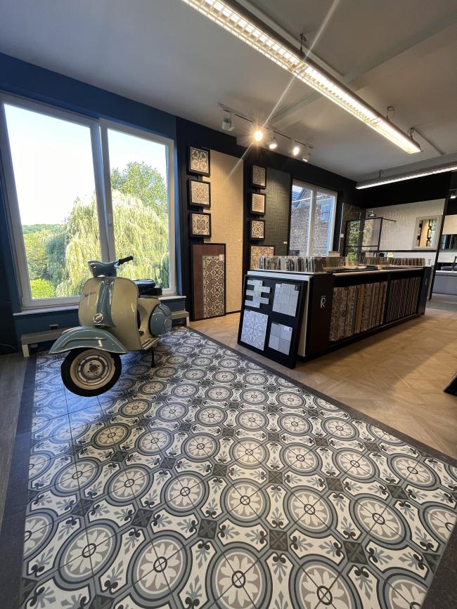 SALVATORE - SINT GENESIUS RODE - BELGIUM